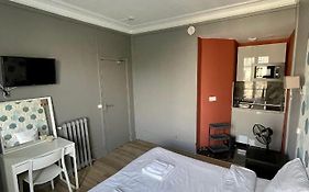 Le17 Furnished Studios